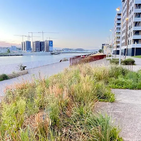 Small Lux Beachcity Close To The River,Metro And Parking Bilbao Extérieur photo