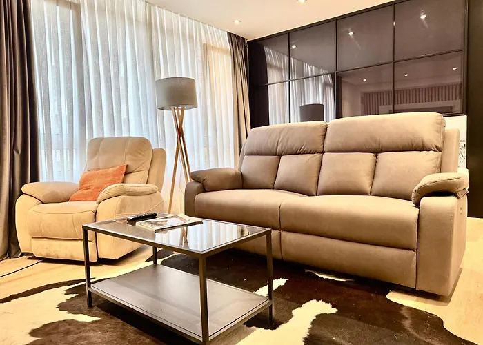 Small Lux Beachcity Close To The River,Metro And Parking